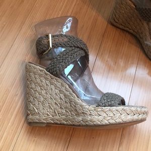 Stuart Weizman Alex Wedge Sandals☀️🏖👙💋